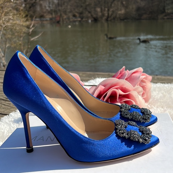 Manolo Blanhnik 420 cobal blue satin. Size 37. Pristine condition. Never used. - Picture 3 of 4